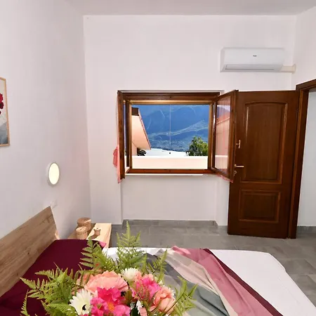 Villino Giuliana By Theater Apartman Campione del Garda